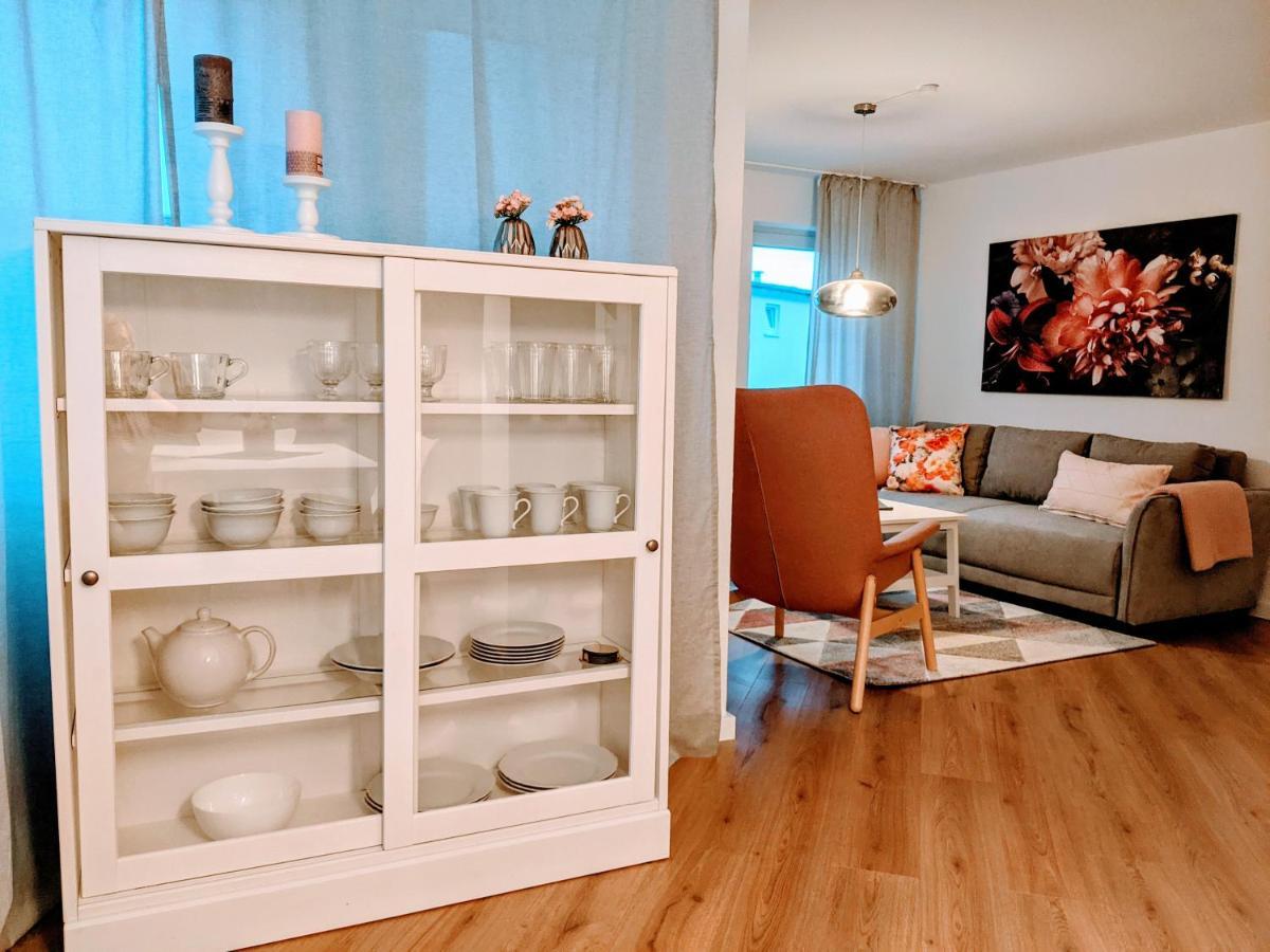 מצינגן Cozy Apartment With Parking Garage Near Outlet מראה חיצוני תמונה