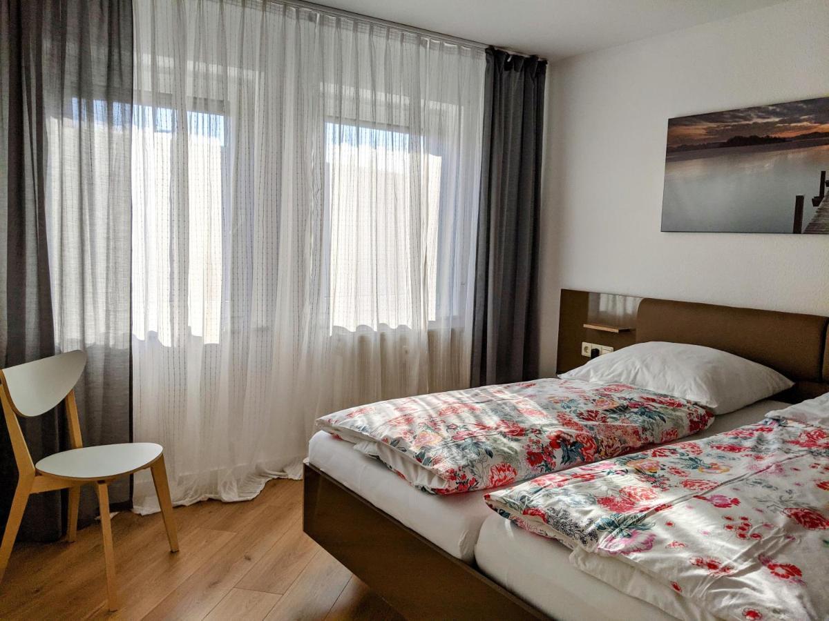 מצינגן Cozy Apartment With Parking Garage Near Outlet מראה חיצוני תמונה