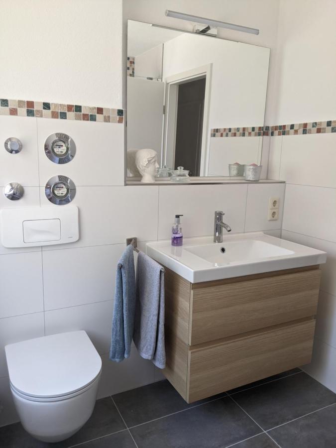 מצינגן Cozy Apartment With Parking Garage Near Outlet מראה חיצוני תמונה