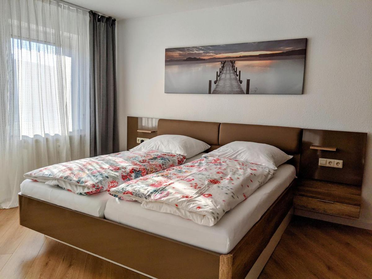 מצינגן Cozy Apartment With Parking Garage Near Outlet מראה חיצוני תמונה