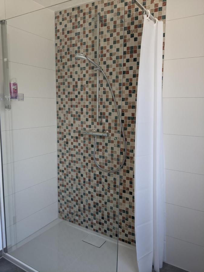 מצינגן Cozy Apartment With Parking Garage Near Outlet מראה חיצוני תמונה